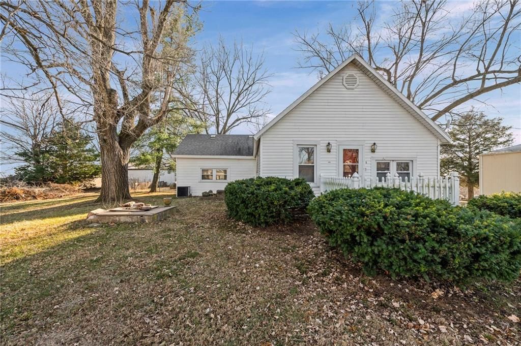 Photo of 103 Church Street, De Kalb, MO 64440 (MLS # 2592441)