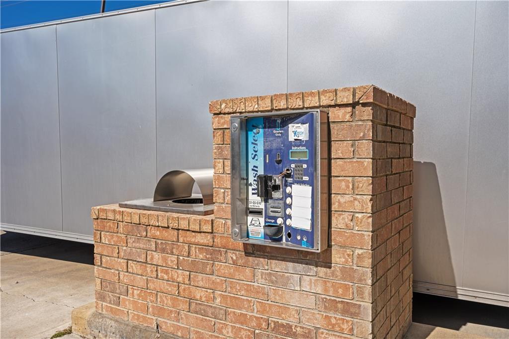 1228 N Pennsylvania Avenue