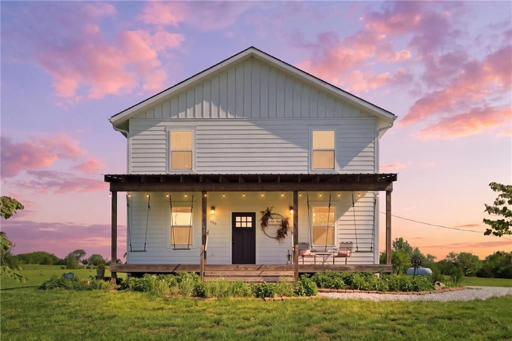 Photo of 2110 E 223rd Street, Cleveland, MO 64734 (MLS # 2616447)