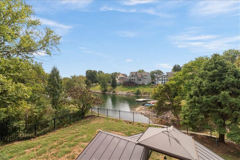 215 NW Aspen Street, Lee\'s Summit, MO 64064 - MLS#: 2576381