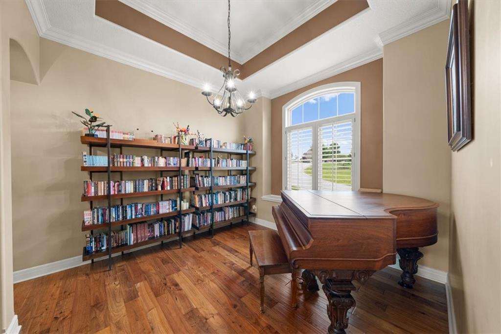 313 NW Thoreau Court
