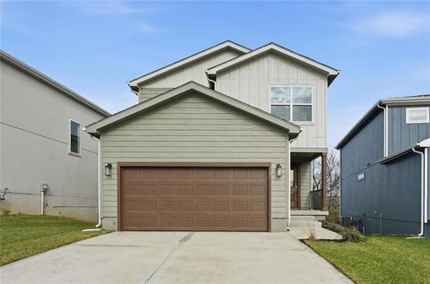 706 Glenn Circle, Raymore, MO 64083 - #: 2550608