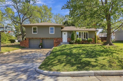 Photo of 815 S Eddy Street, Fort Scott, KS 66701 (MLS # 2645723)