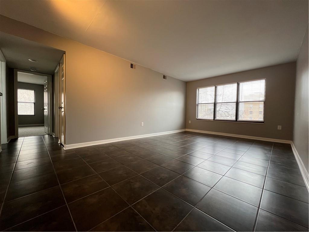 445 W 9th Street 302