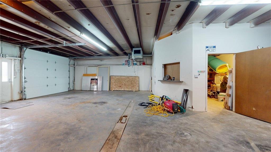 2700 E 12th Street