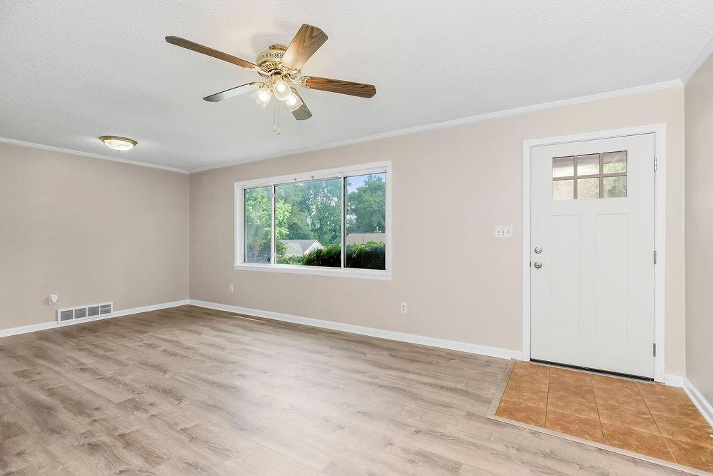7652 Rainbow Drive
