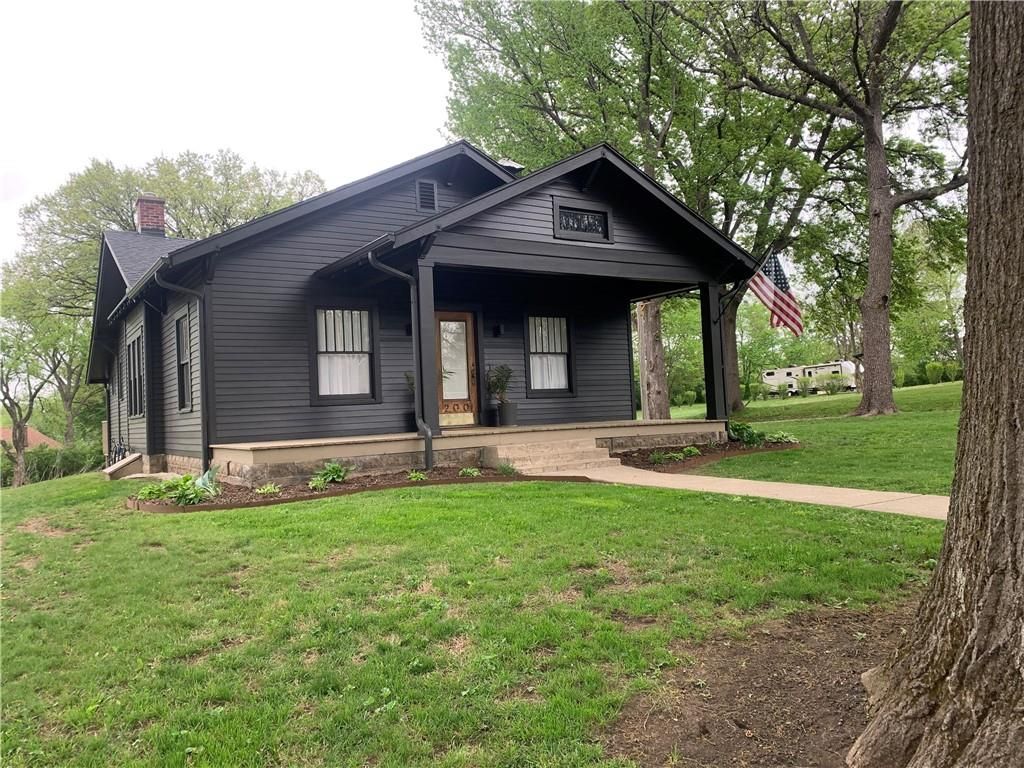 Photo of 200 Bryan Street, Gower, MO 64454 (MLS # 2618938)