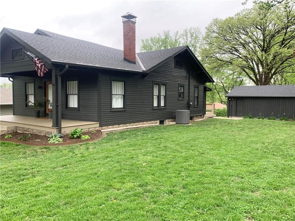 Photo of 200 Bryan Street, Gower, MO 64454 (MLS # 2618938)