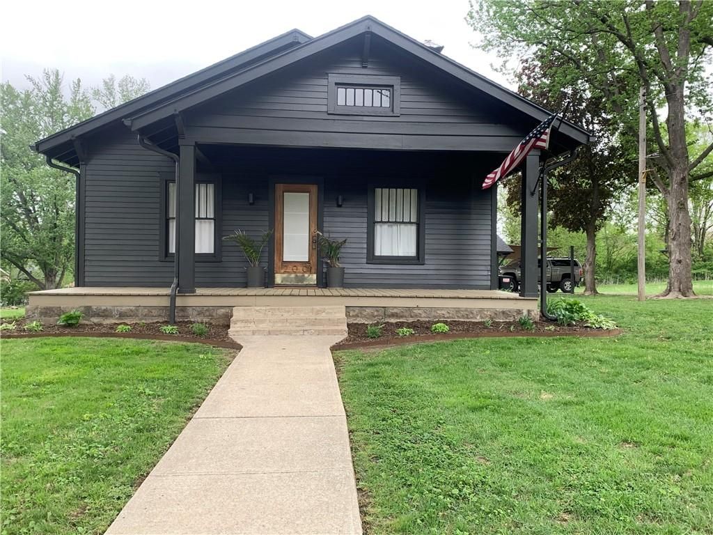 Photo of 200 Bryan Street, Gower, MO 64454 (MLS # 2618938)
