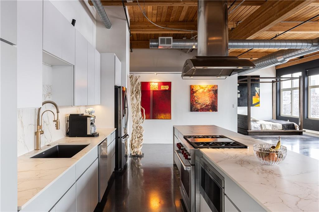 210 W 5th Street 207