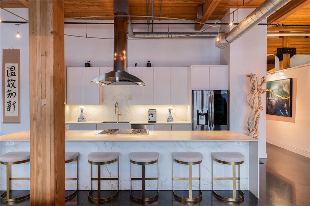 210 W 5th Street 207