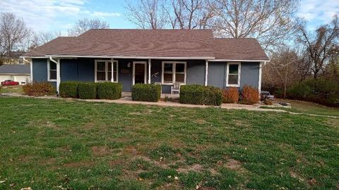 229 SE 131 Road, Warrensburg, MO 64093 - #: 2521415
