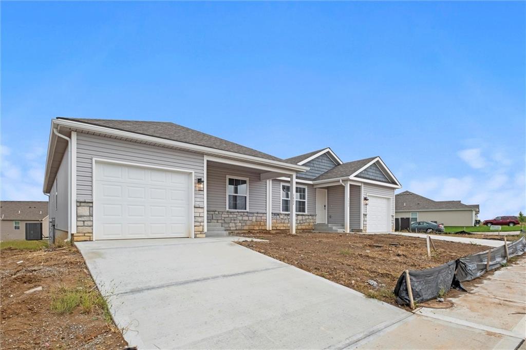 9301-9303 N Adrian Place