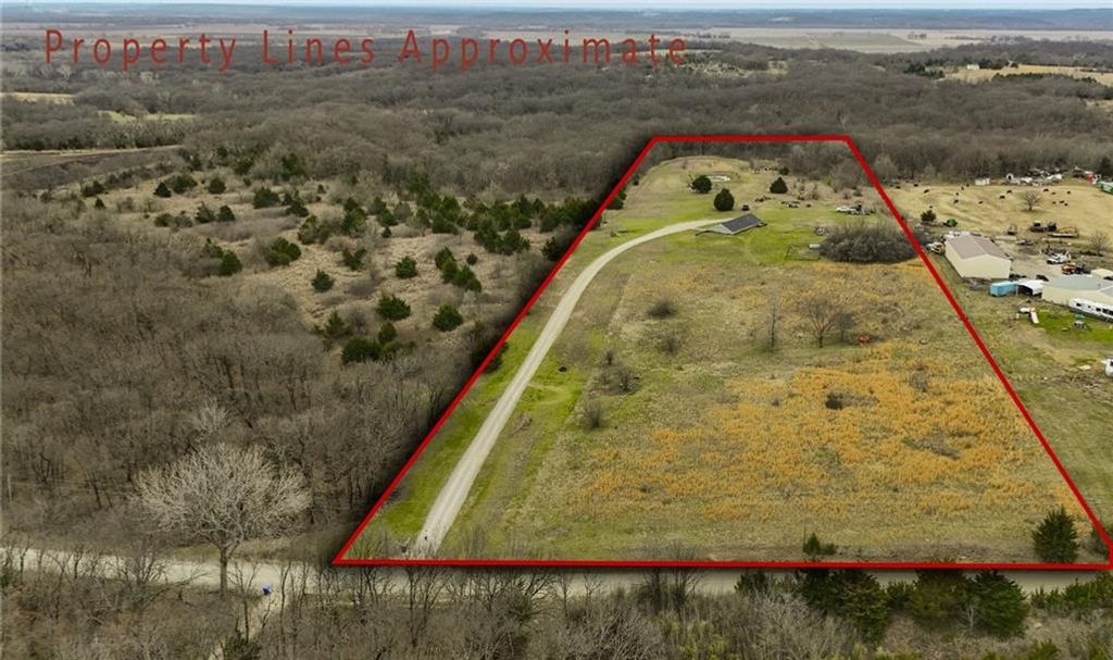 Photo of 13271 23rd Street, Perry, KS 66073 (MLS # 2608884)