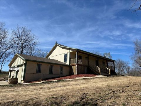 30904 Pressonville Road Paola KS 66071