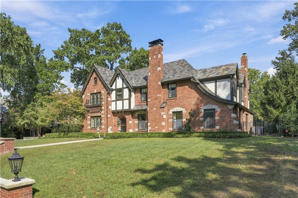 1010 W 65th Street