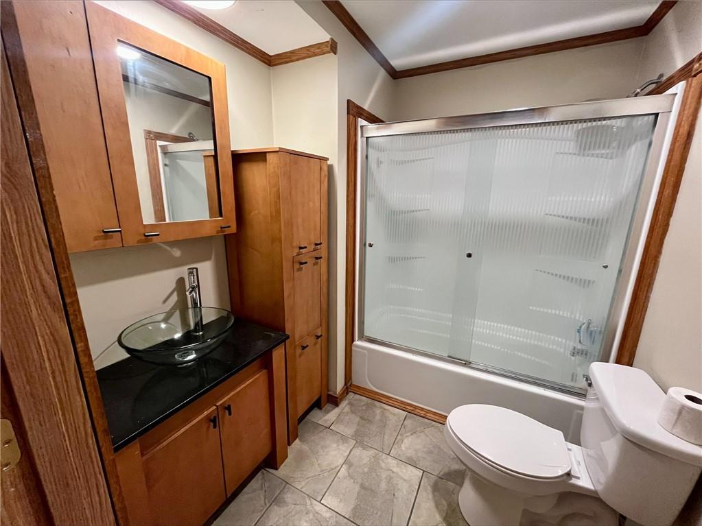 St Joseph, Missouri 64507, United States, 2 Bedrooms Bedrooms, ,1 BathroomBathrooms,Residential,Pending,26692