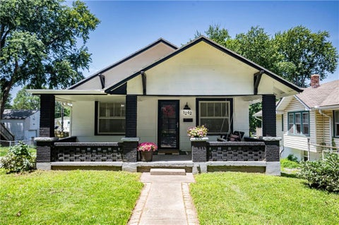 Photo of 1242 S Hardy Street, Independence, MO 64052 (MLS # 2628890)