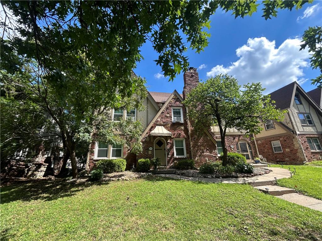 620-22 E Meyer Boulevard