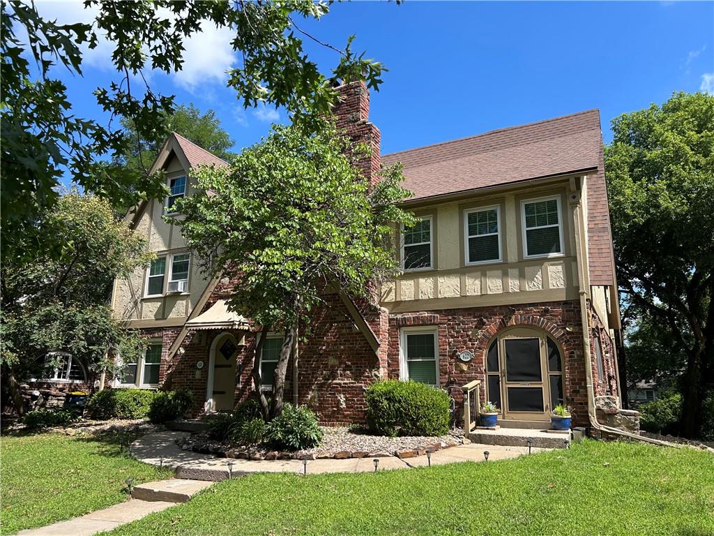 620-22 E Meyer Boulevard
