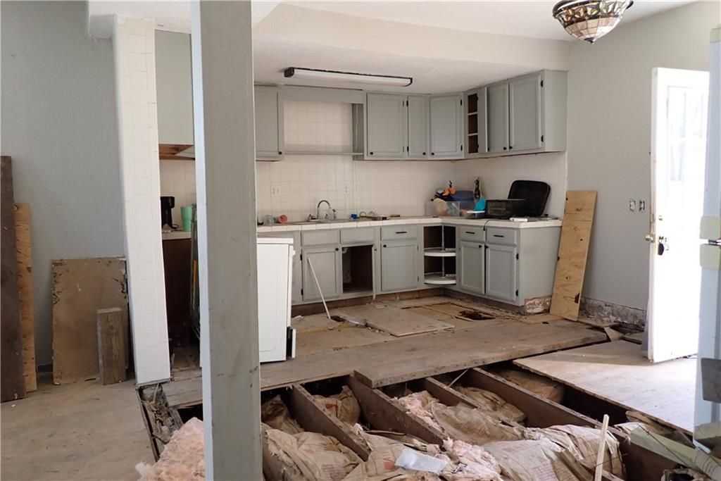 Photo of 318 E Ohio Street, Clinton, MO 64735 (MLS # 2607663)