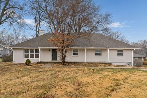 1001 Tam Oshanter Drive Kansas City MO 64145