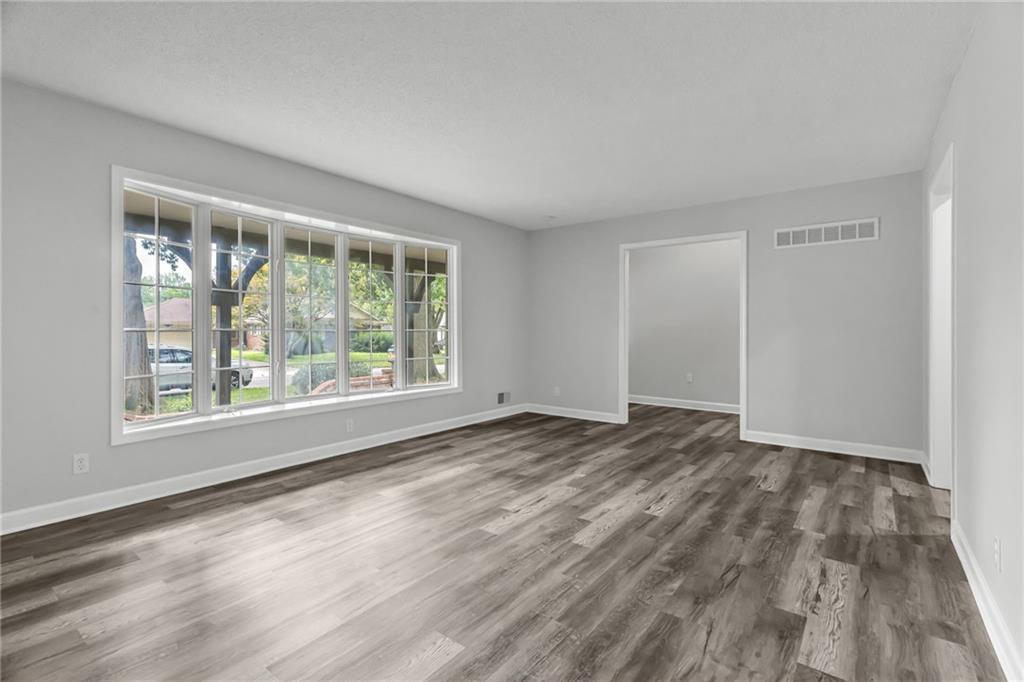 1235 SW Horizon Drive