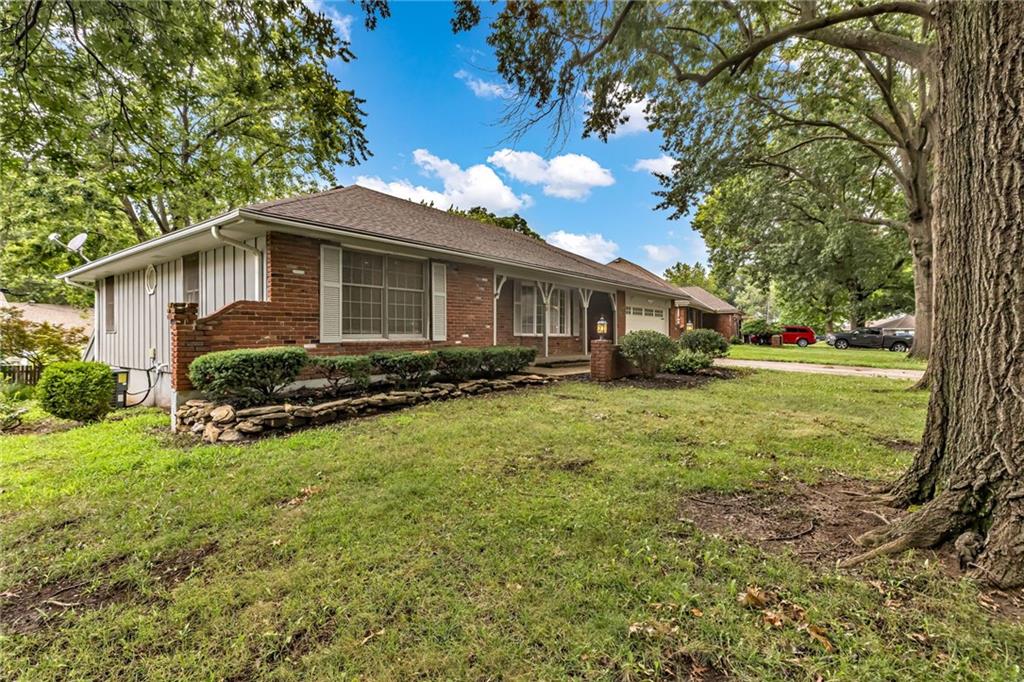 1235 SW Horizon Drive