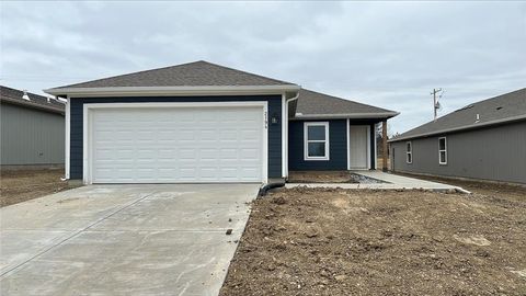2194 Woodfield Drive, Tonganoxie, KS 66086 - MLS#: 2536299