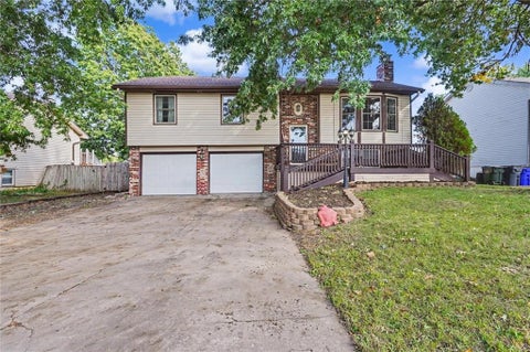 Photo of 812 S Sheridan Road, Olathe, KS 66061 (MLS # 2646396)
