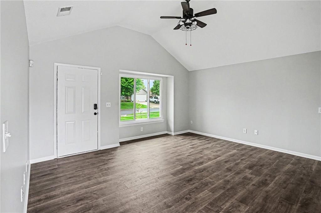 Photo of 420 SW GRAYSTONE Drive, Grain Valley, MO 64029 (MLS # 2619011)