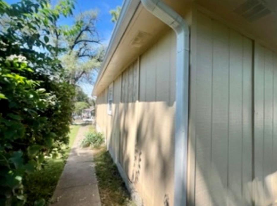 1305 Klemp Street