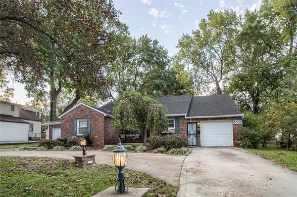 9007 E 68TH ST, RAYTOWN, MO 64133 - Image 17f55f7d677909c6aef9784ac54f31e8/106989400