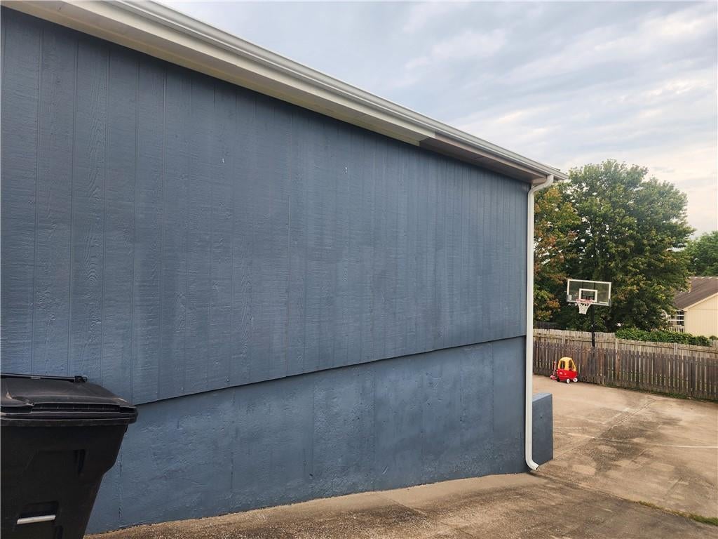 1910 Chestnut Drive