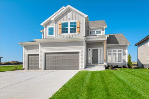 Photo of 17218 S Heatherwood Street, Olathe, KS 66062 (MLS # 2608506)