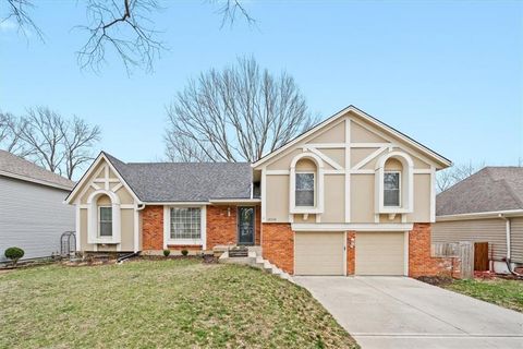10219 Caenen Drive Lenexa KS 66215