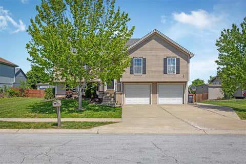 Photo of 1114 Melody Court, Kearney, MO 64060 (MLS # 2618126)