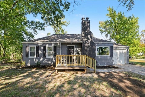 Photo of 5046 Glenside Court, Kansas City, MO 64129 (MLS # 2647768)