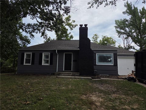 Photo of 5046 Glenside Court, Kansas City, MO 64129 (MLS # 2647768)