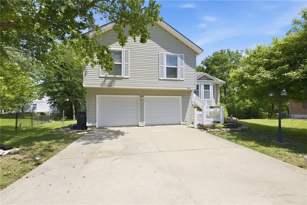 1407 W Prairie Terrace
