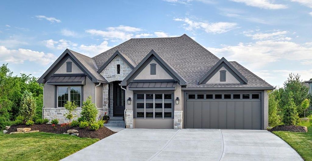Photo of 912 Savannah Lane, Greenwood, MO 64034 (MLS # 2617295)