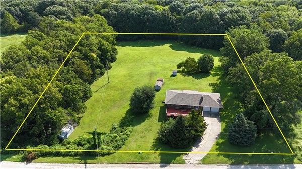 12865 JANTZEN LN, PLATTE CITY, MO 64079 - Image 1849951271a8d077aa04b89ea1ed5f8a/2498257650