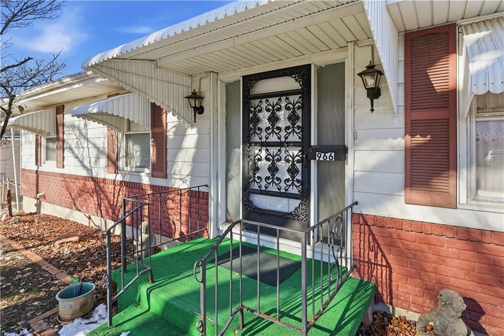 Photo of 966 Shawnee Road, Kansas City, KS 66103 (MLS # 2592516)