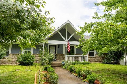 5710 NW Raintree Drive Parkville MO 64152