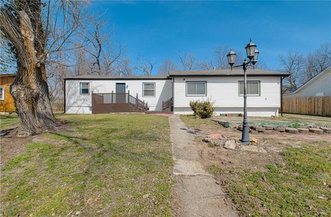 231 Springdale Avenue Bonner Springs KS 66012