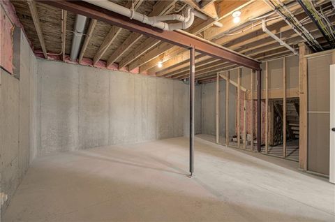 Tiny photo for 1027 Fir Lane, Liberty, MO 64068 (MLS # 2608396)