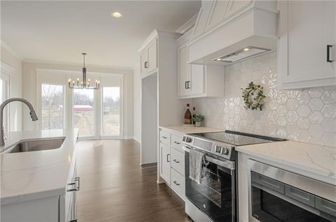 Tiny photo for 1027 Fir Lane, Liberty, MO 64068 (MLS # 2608396)