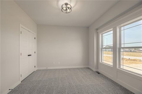 Tiny photo for 1027 Fir Lane, Liberty, MO 64068 (MLS # 2608396)