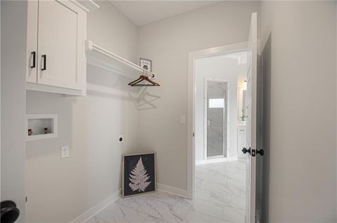 Tiny photo for 1027 Fir Lane, Liberty, MO 64068 (MLS # 2608396)