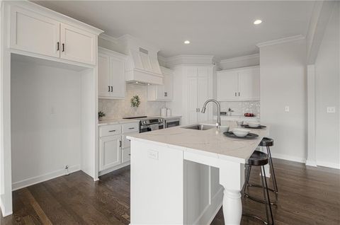 Tiny photo for 1027 Fir Lane, Liberty, MO 64068 (MLS # 2608396)